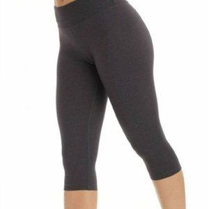 MARIKA Sport Gray Small Capri Legging Four Way Stretch Dry-Wick Inside Pocket